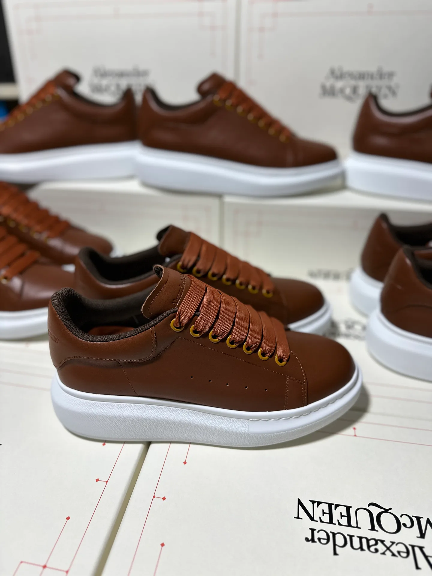 Кроссовки Женские Alexander Mcqueen 18616782