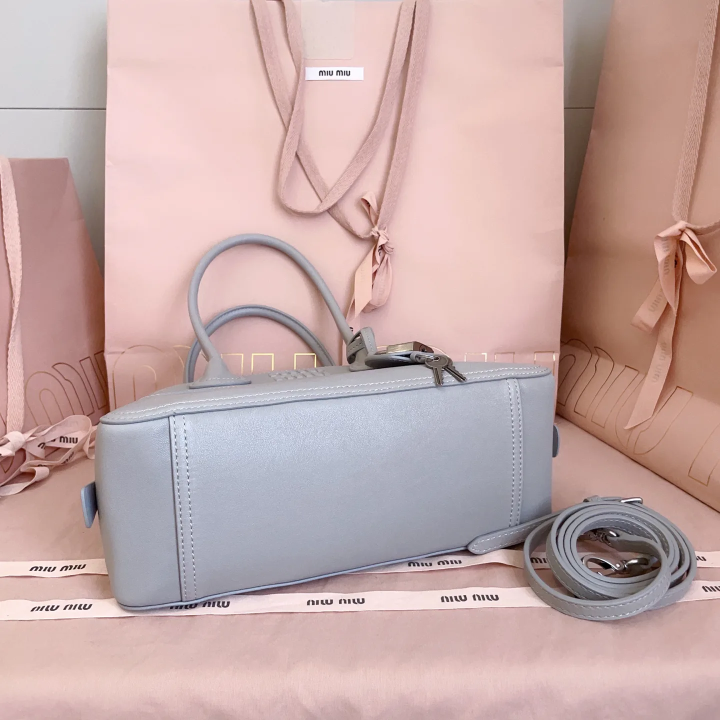 Классические Сумки Женские Miu Miu 18602449