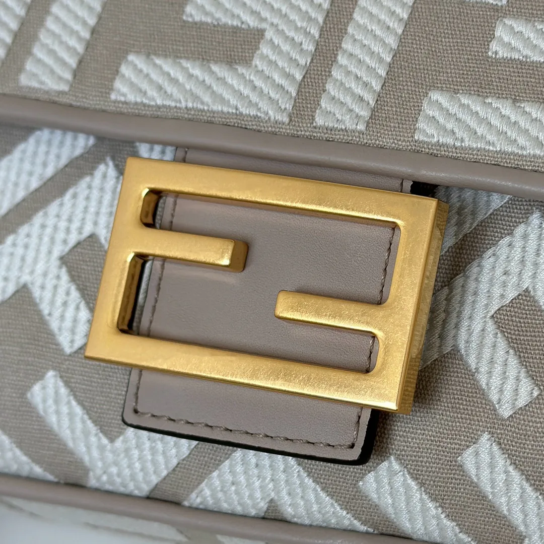 Women's Classic Handbags FENDI 18116176