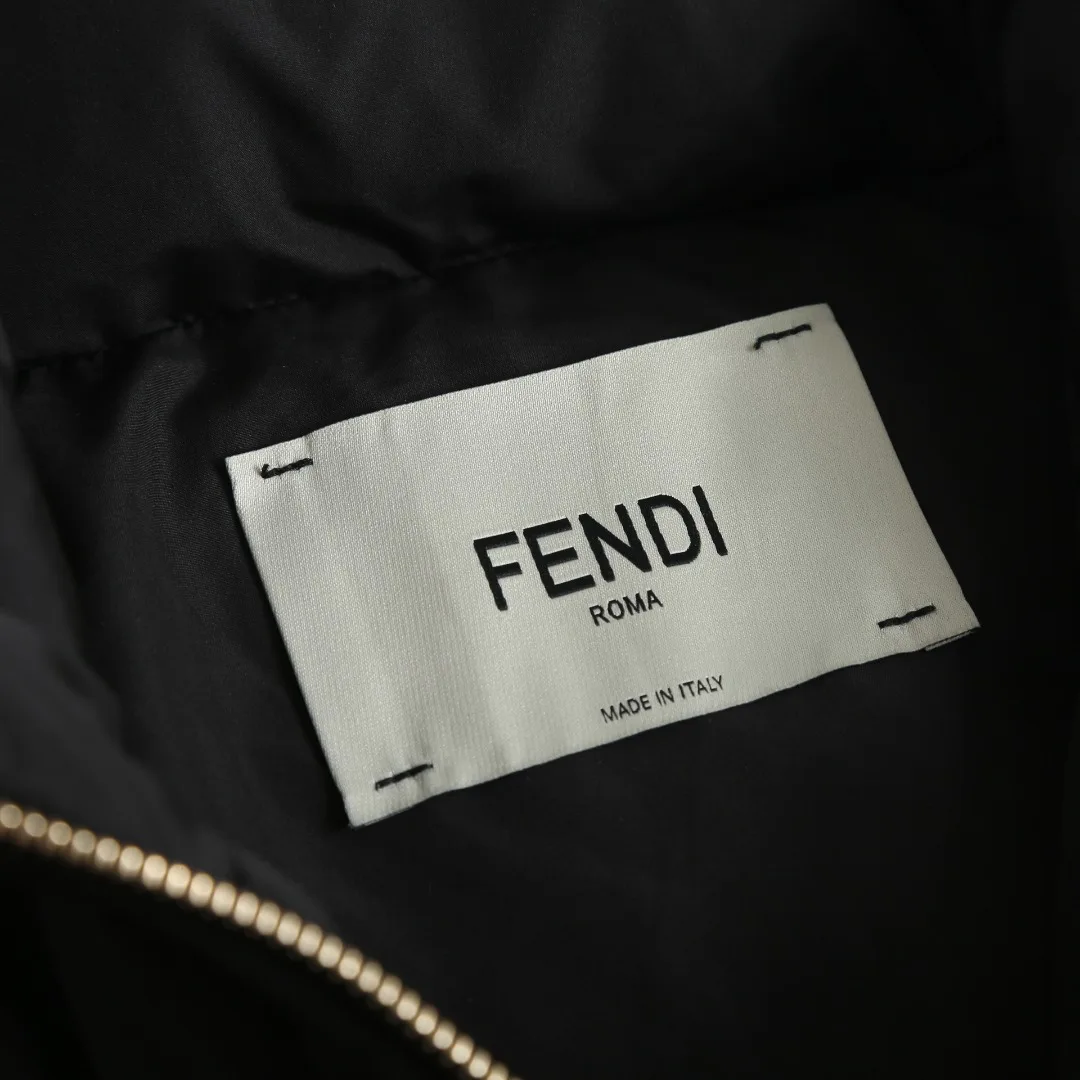 Women's Jackets And Down Jackets FENDI 18022608