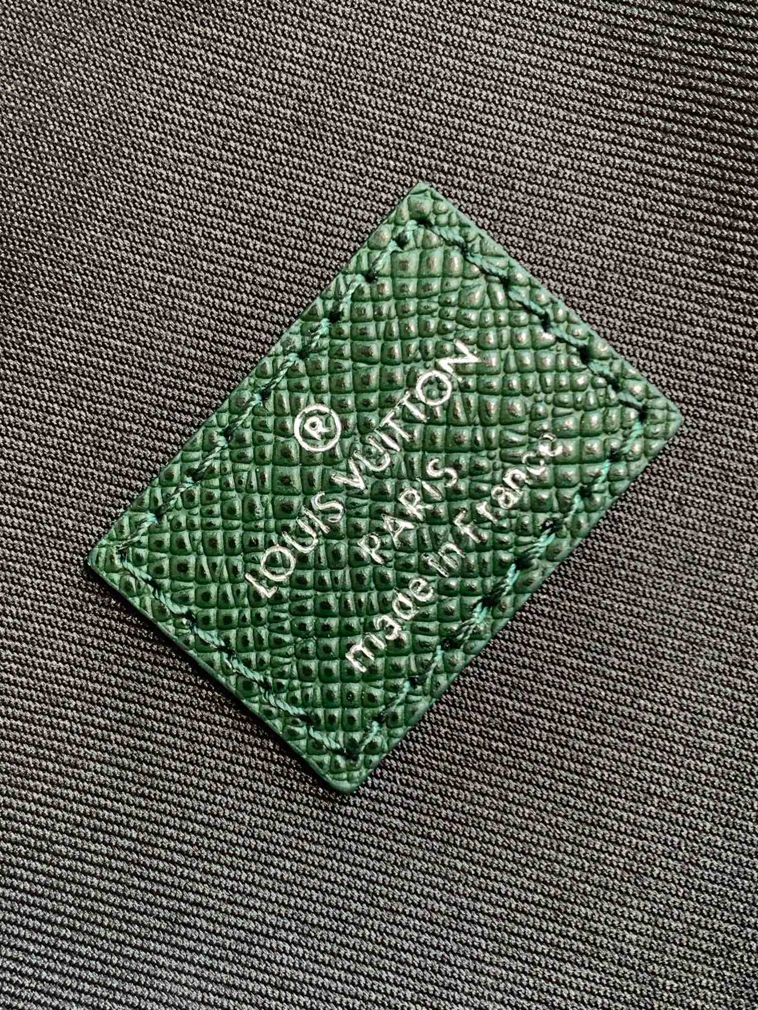 Women's Shoulder Bags LOUIS VUITTON 17948725