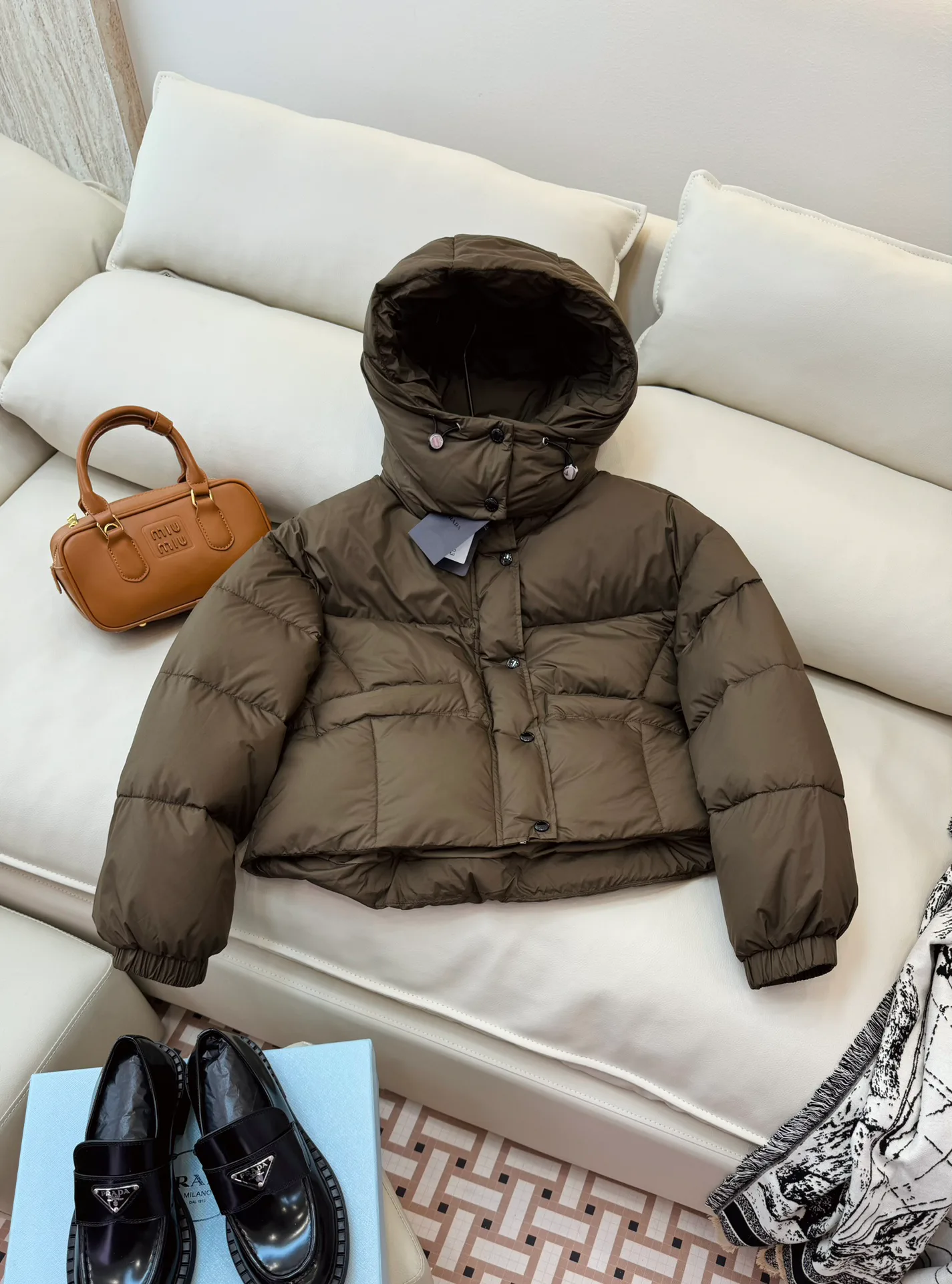 Women's Jackets And Down Jackets PRADA 17910128