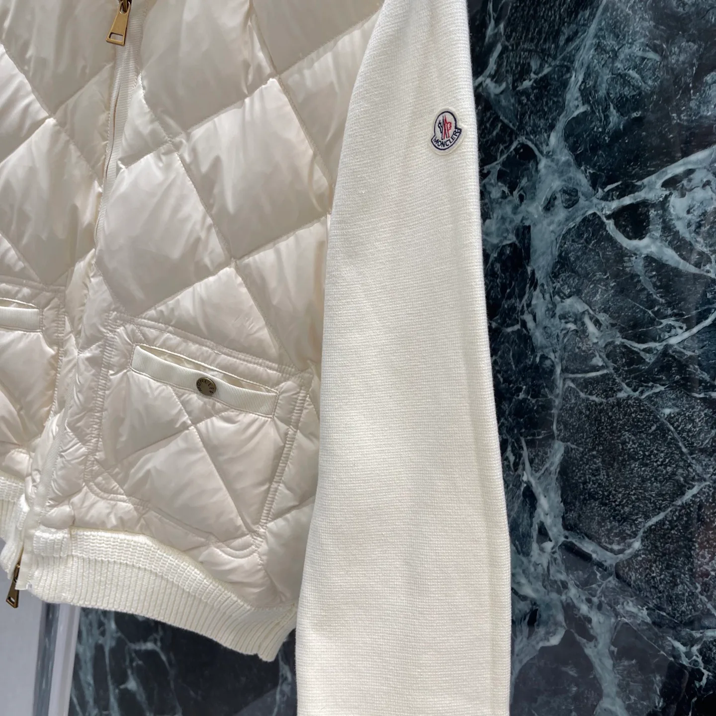 Women's Jackets And Down Jackets MONCLER 18030711
