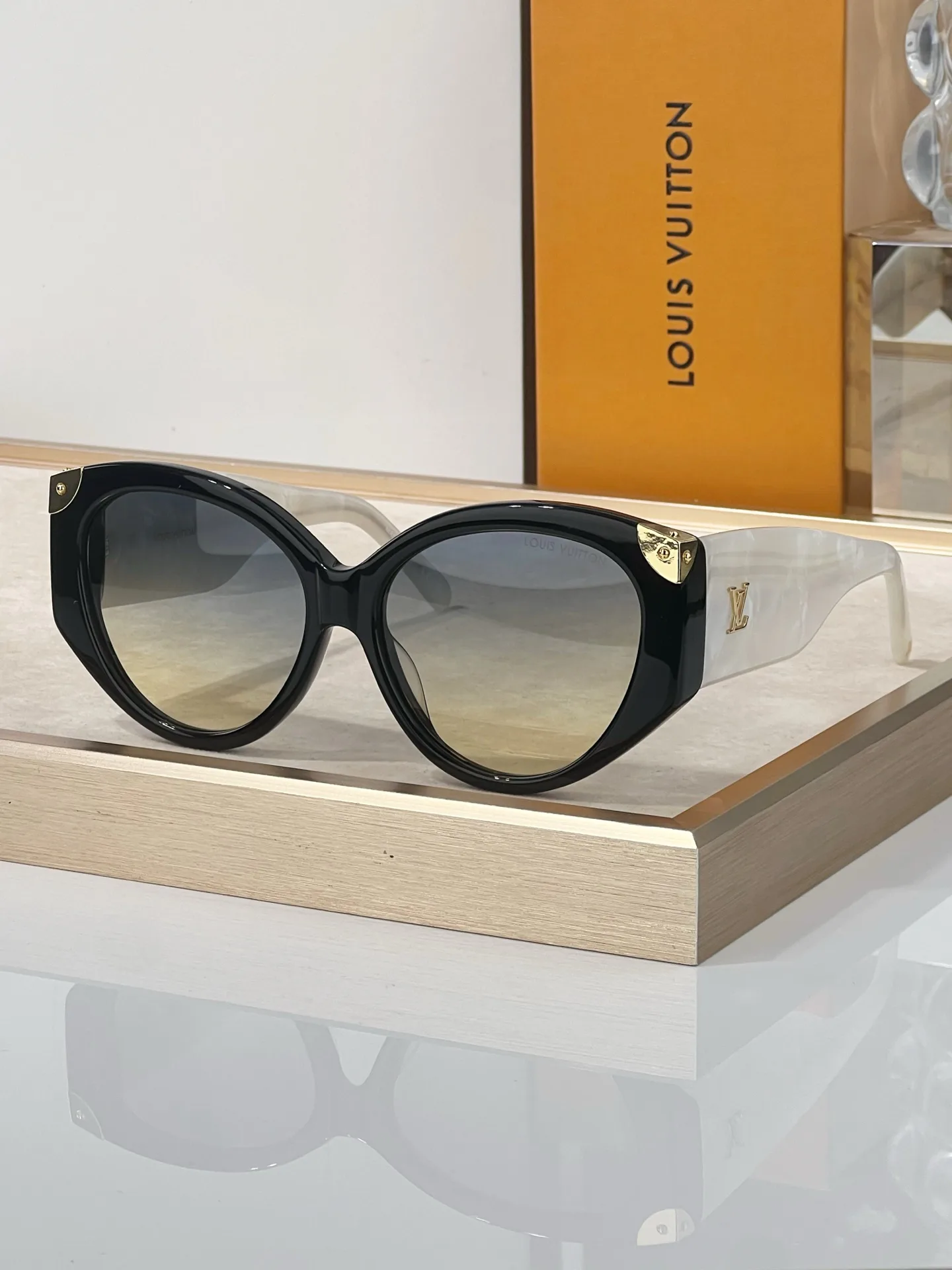 Glasses LOUIS VUITTON 17733374