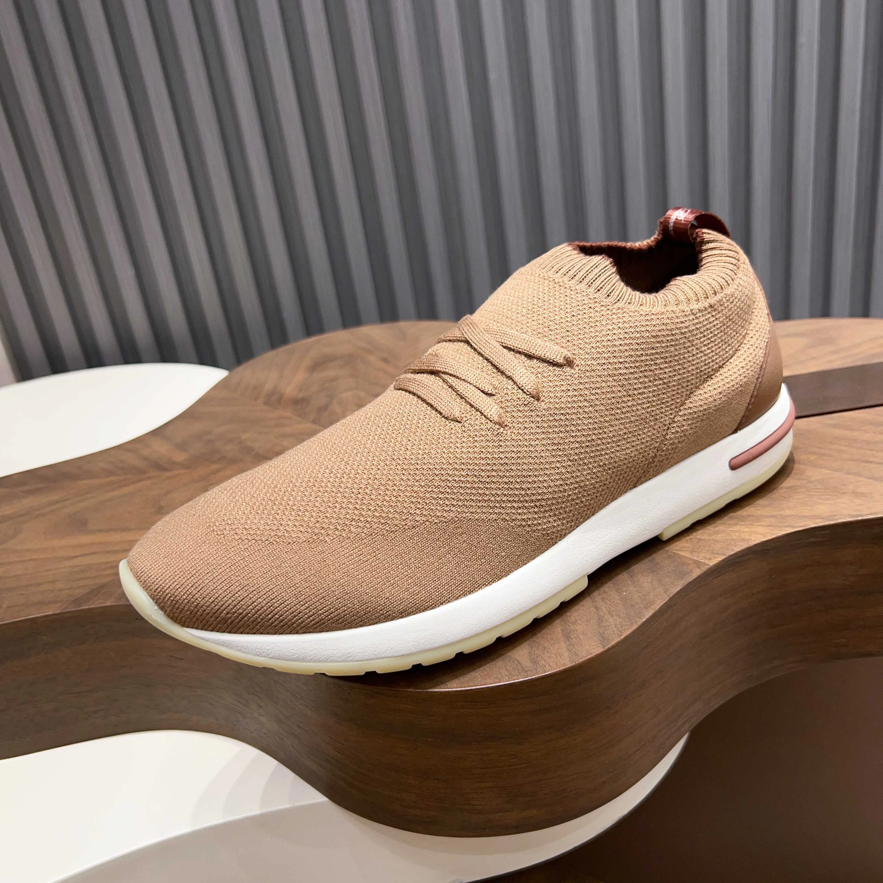 Men's Sneakers LORO PIANA 18250757