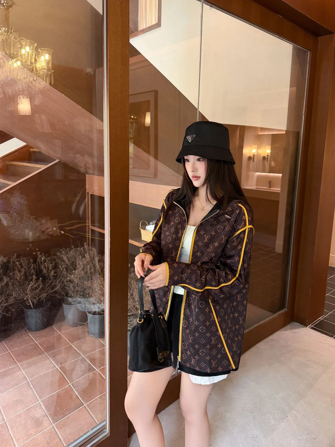 Women's Jackets And Down Jackets LOUIS VUITTON 18167406