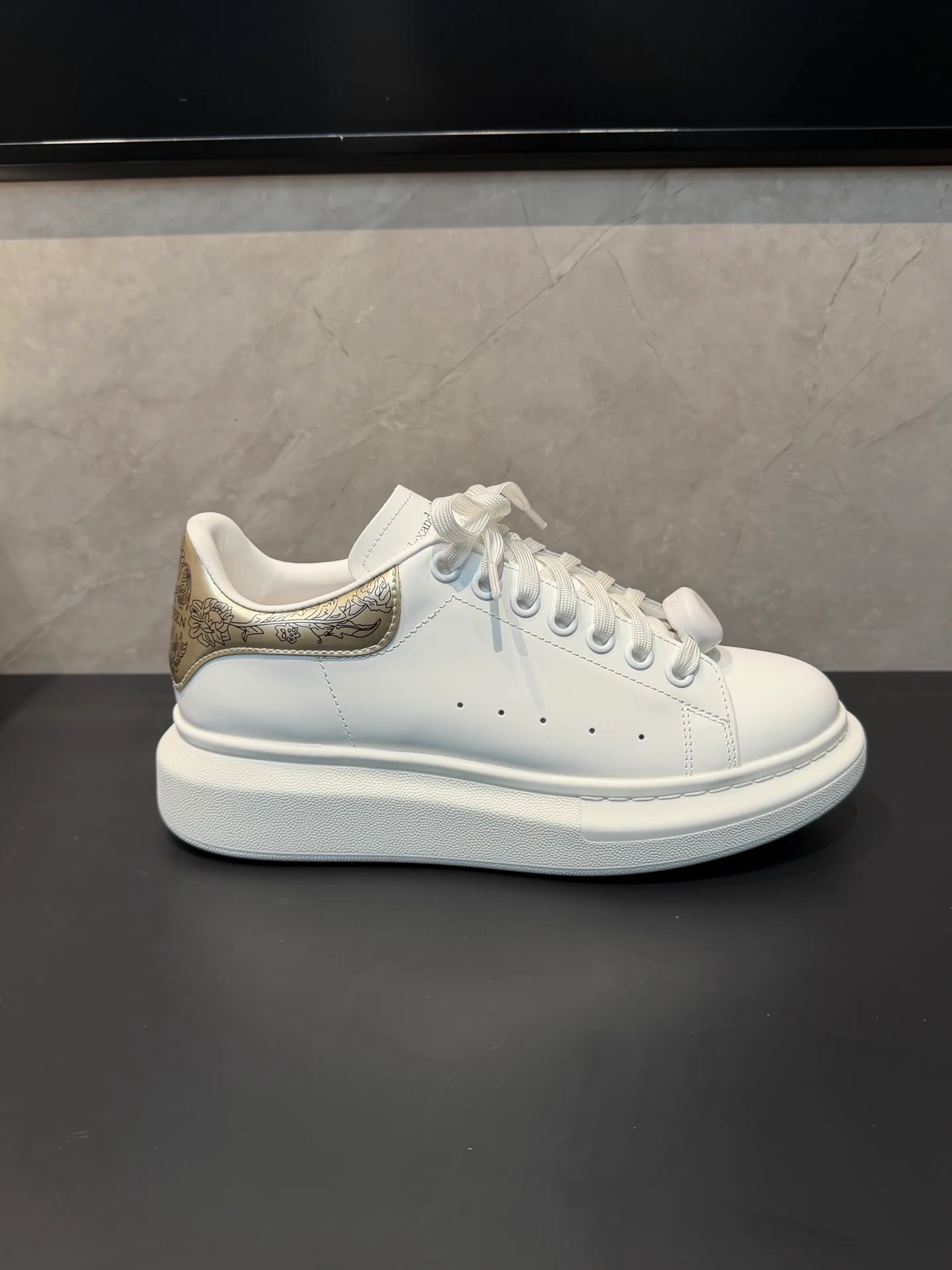 Women's Sneakers ALEXANDER MCQUEEN 18363915