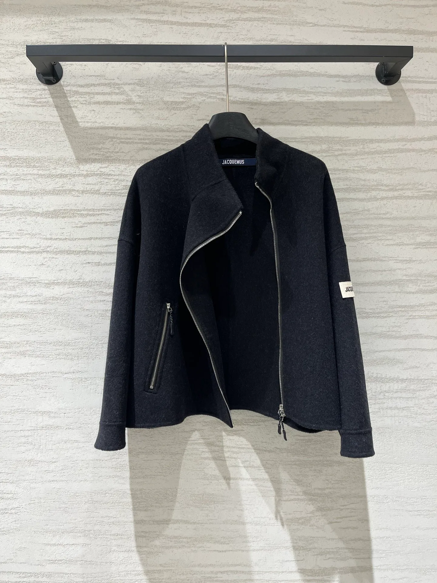 Women's Jackets And Down Jackets JACQUEMUS 18533345