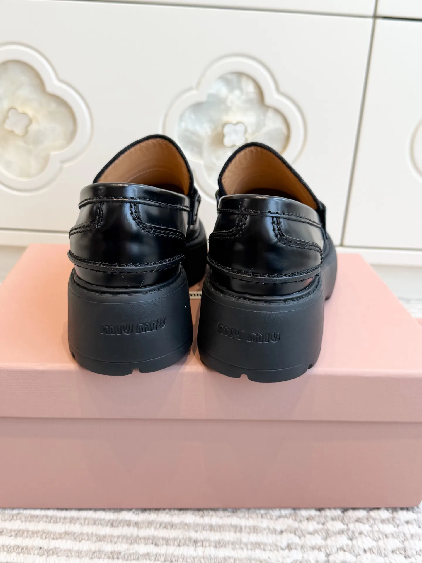 Women's Loafers And Moccasins MIU MIU 18261261