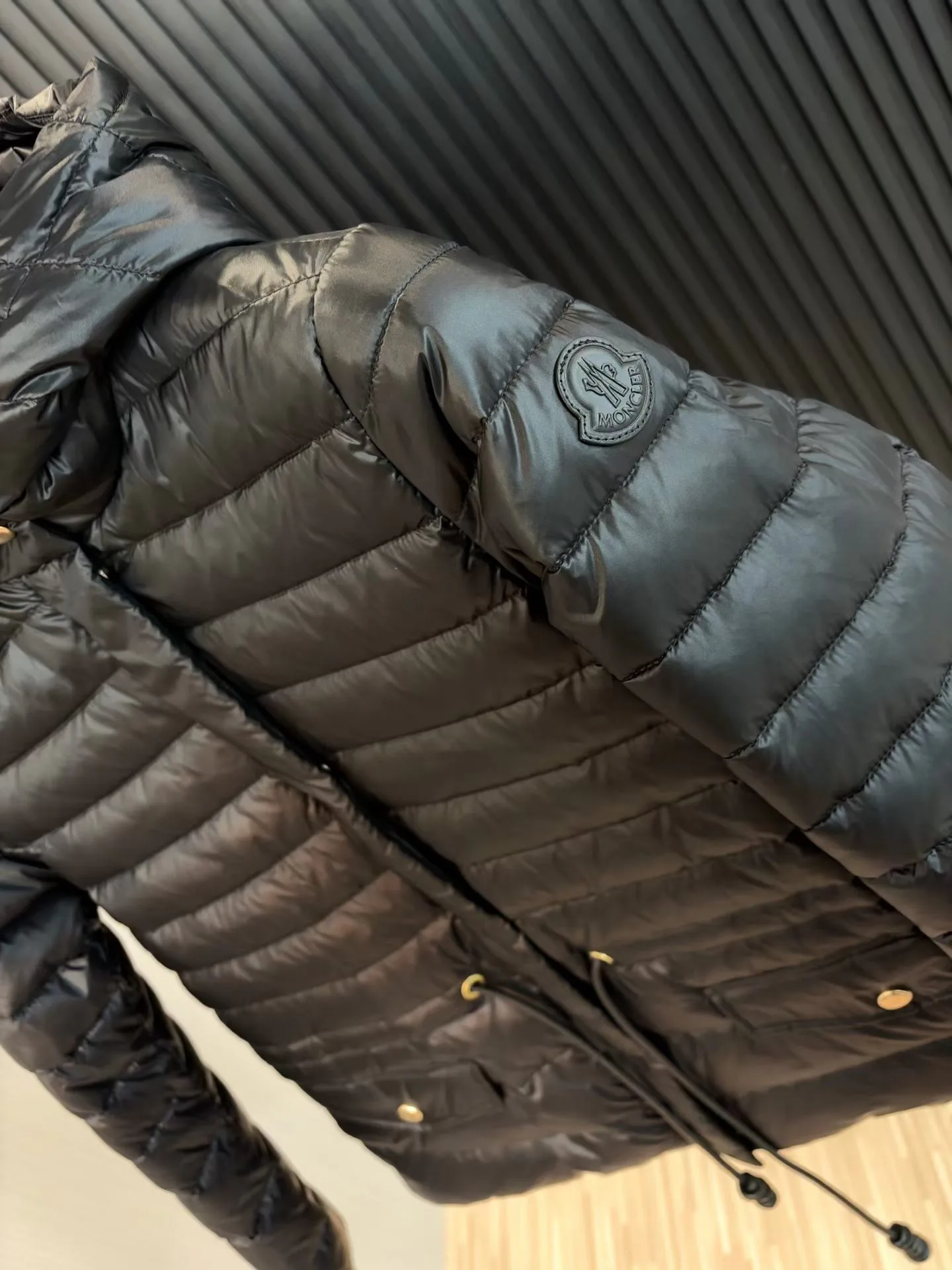 Women's Jackets And Down Jackets MONCLER 17855371