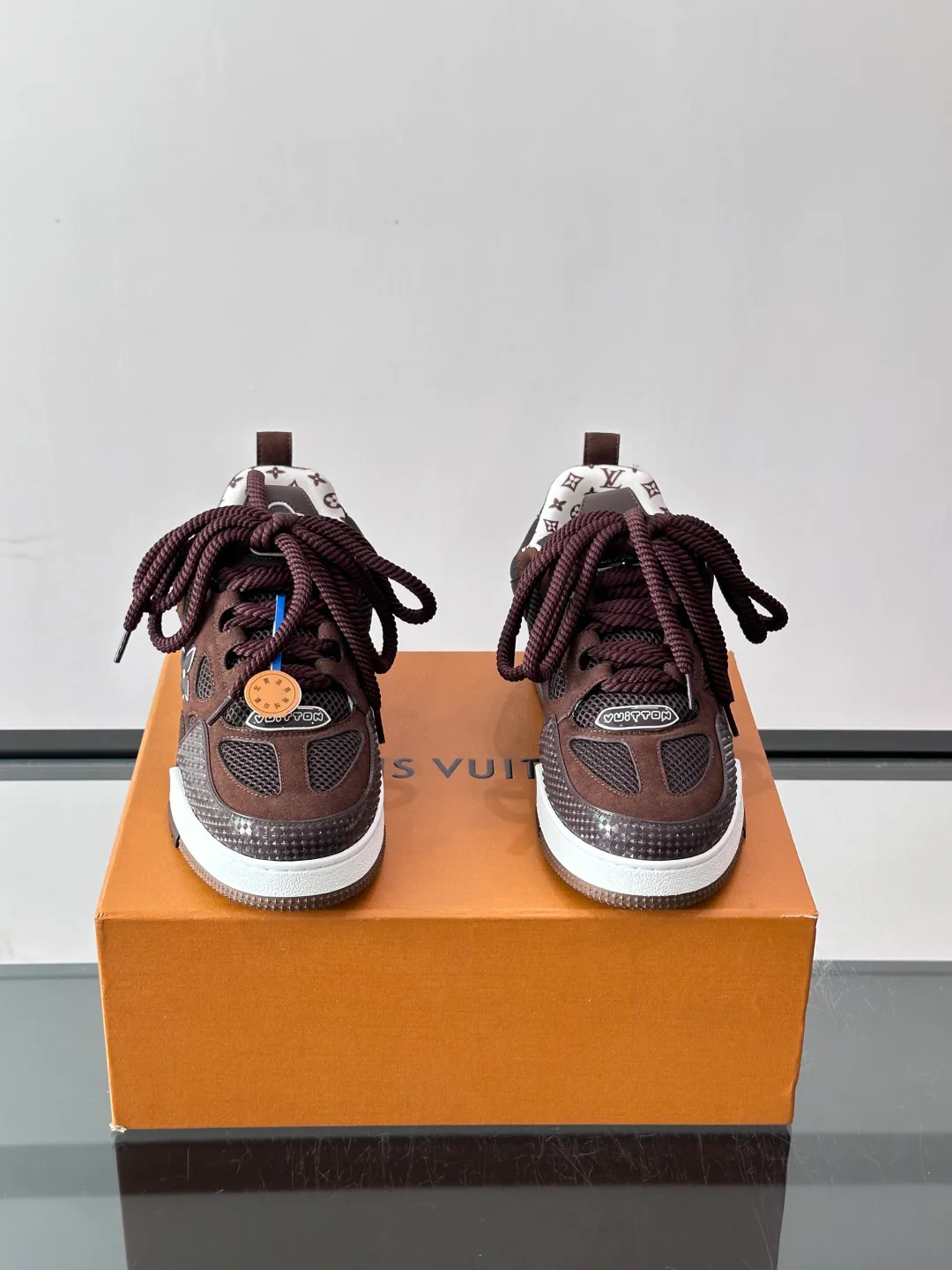 Women's Sneakers LOUIS VUITTON 17588548