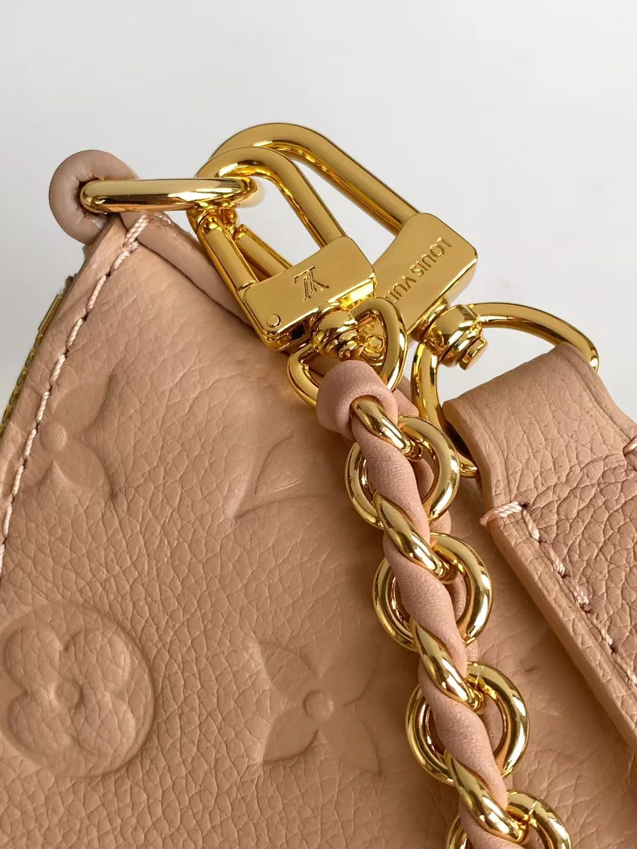 Women's Classic Handbags LOUIS VUITTON 18310343