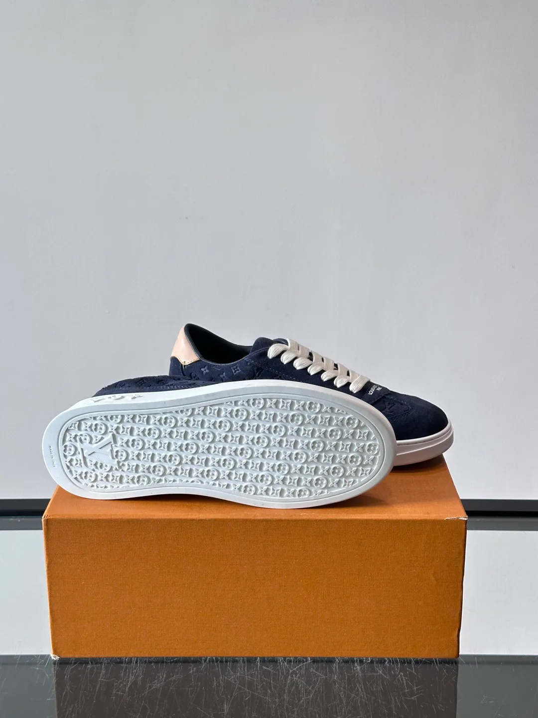 Men's Sneakers LOUIS VUITTON 17961797