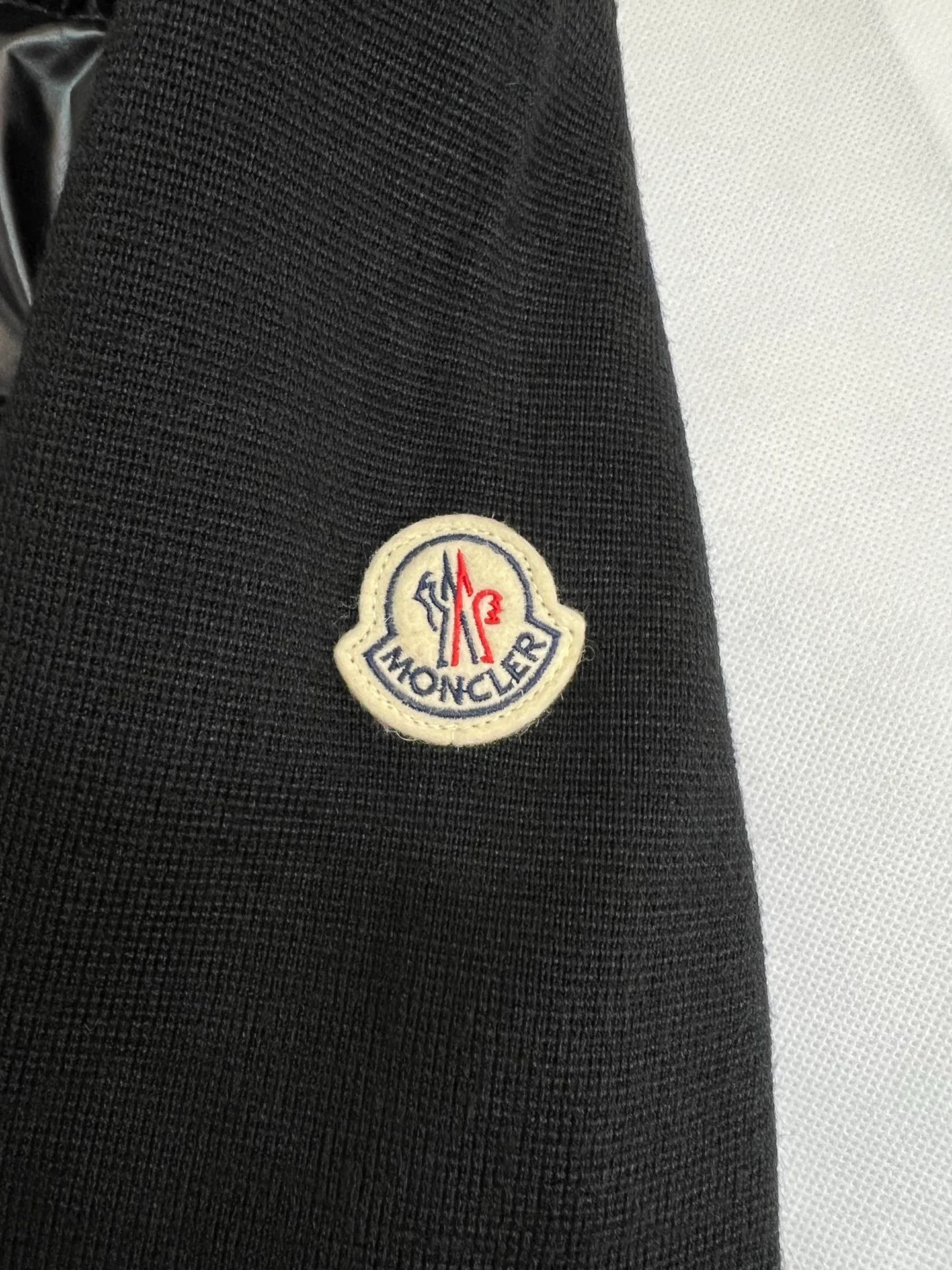 Куртки И Пуховики Мужские Moncler 18599831