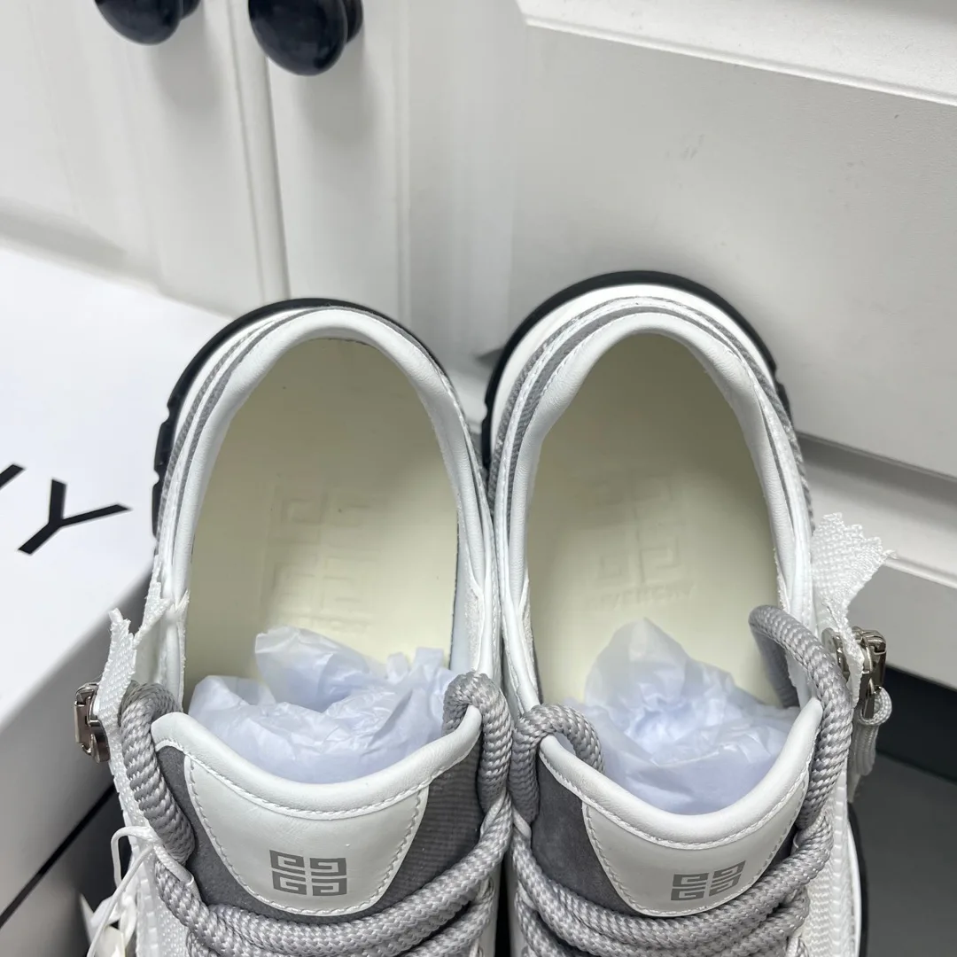 Men's Sneakers GIVENCHY 17636672