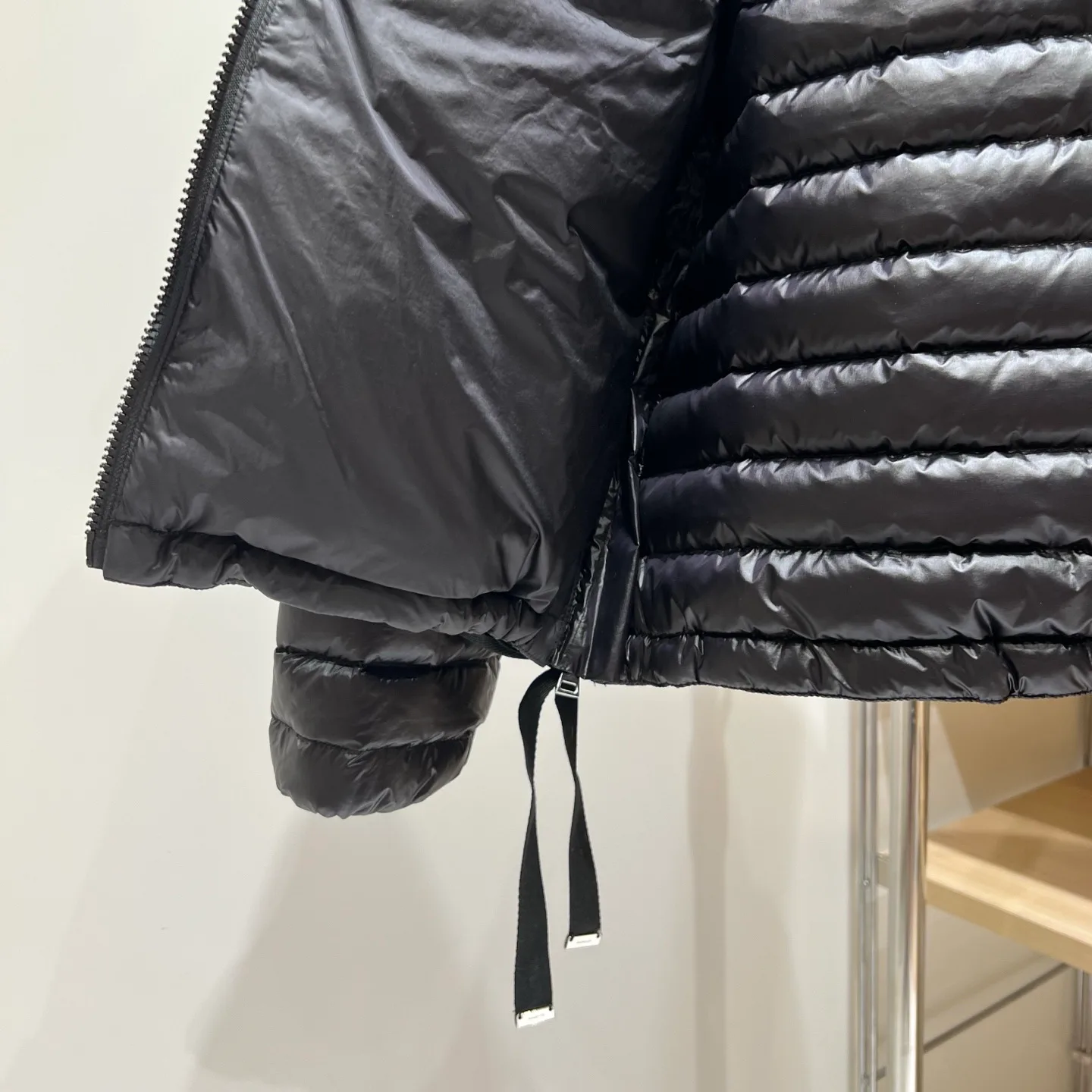 Women's Jackets And Down Jackets MONCLER 17812072