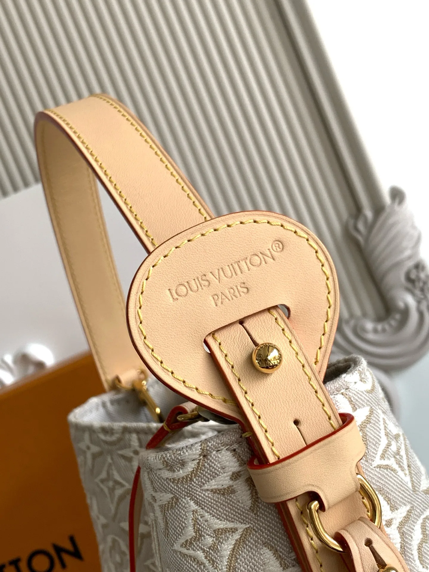 Women's Classic Handbags LOUIS VUITTON 17427864