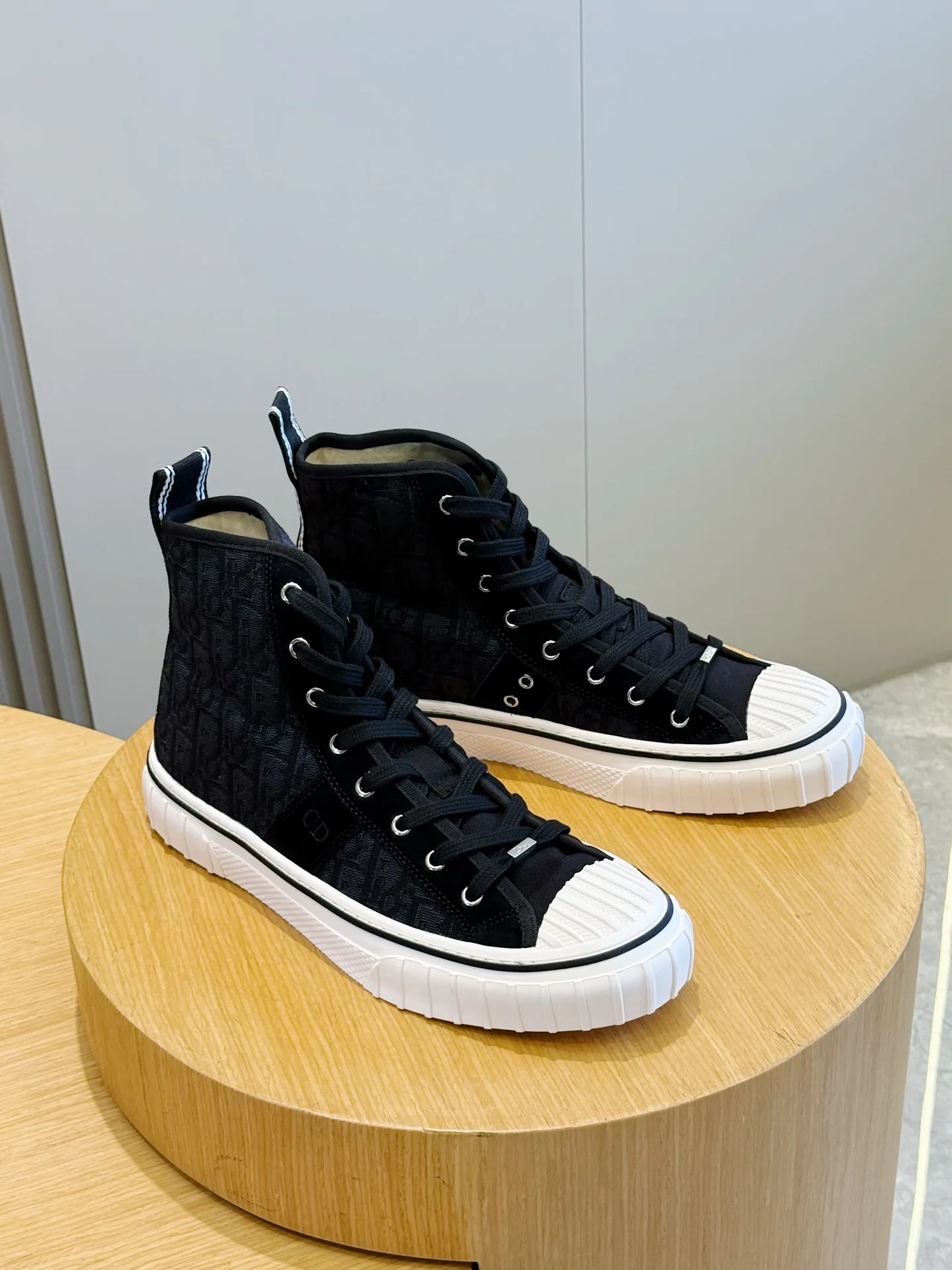 Men's Sneakers CHRISTIAN DIOR 18101576