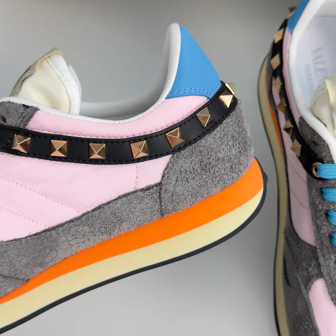 Women's Sneakers VALENTINO 17859892