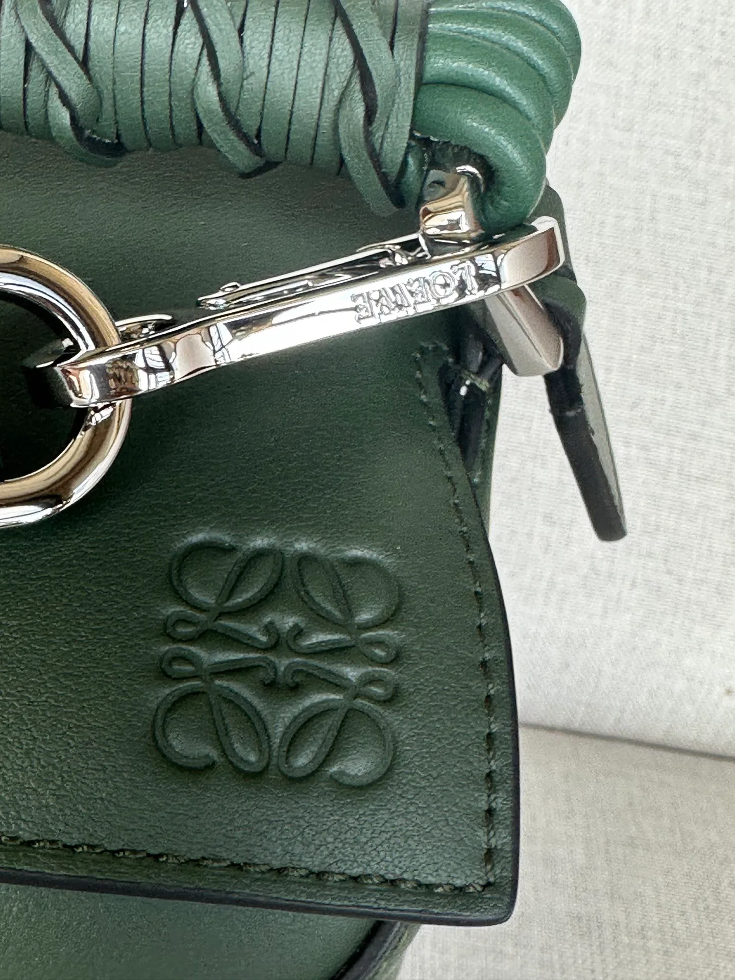 Women's Classic Handbags LOEWE 17271522