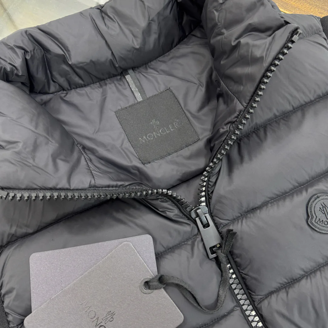 Women's Vests MONCLER 18001982