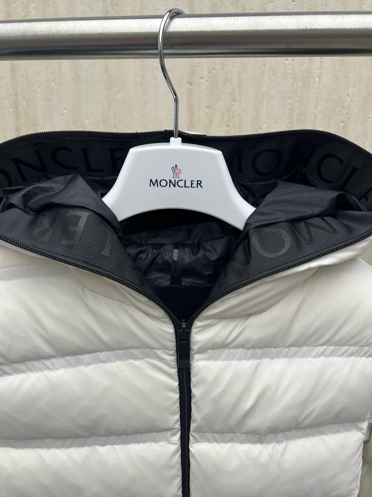 Men's Jackets And Down Jackets MONCLER 19575111
