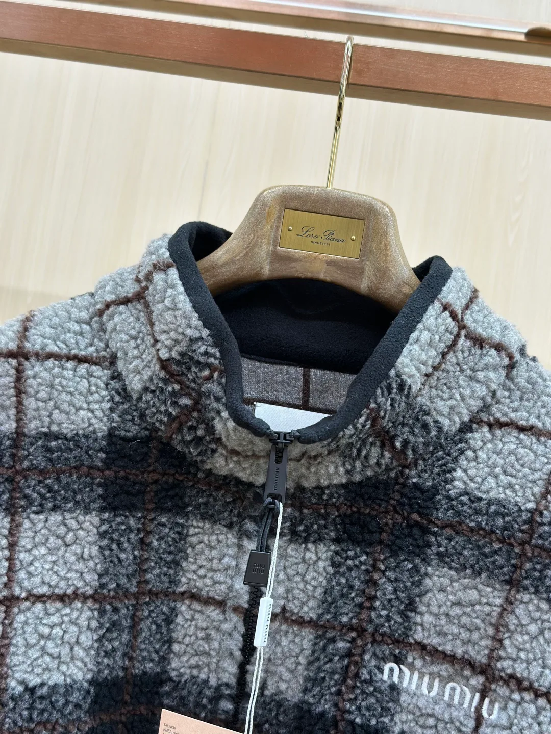 Куртки И Пуховики Мужские Miu Miu 18599284