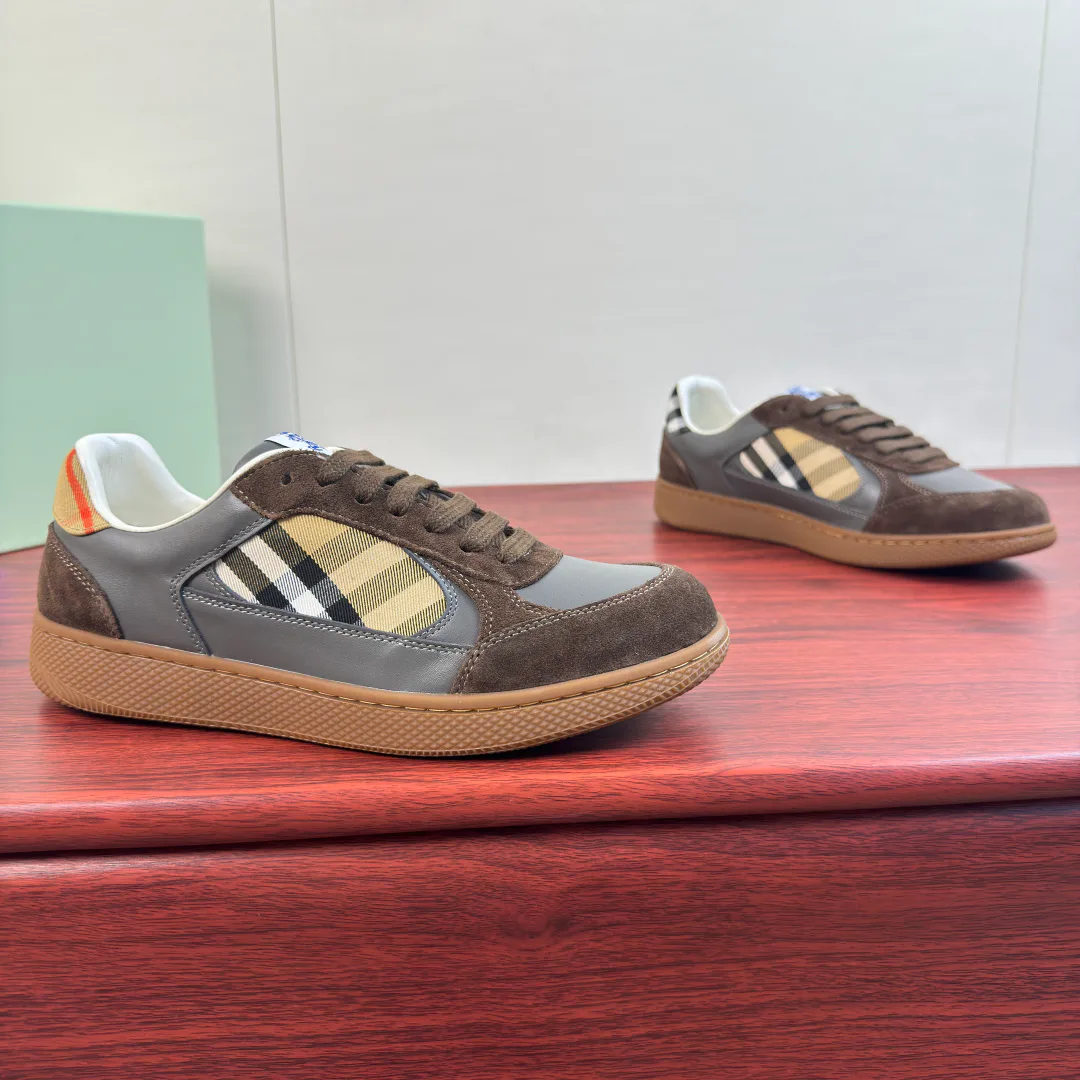Men's Sneakers BURBERRY 17636479