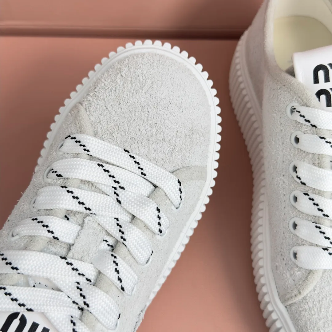 Women's Sneakers MIU MIU 17950572