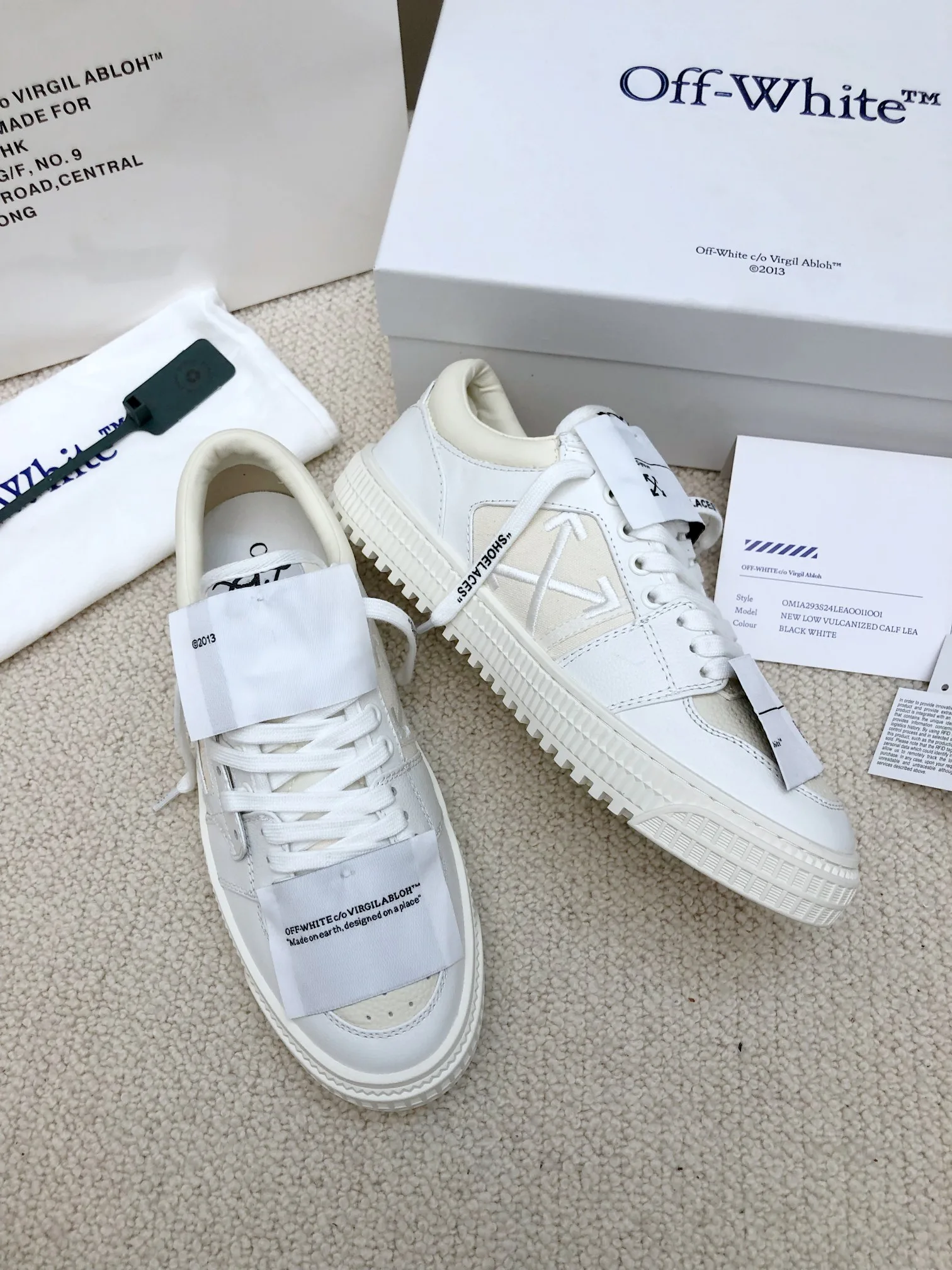 Women's Sneakers OFF-WHITE 18158683