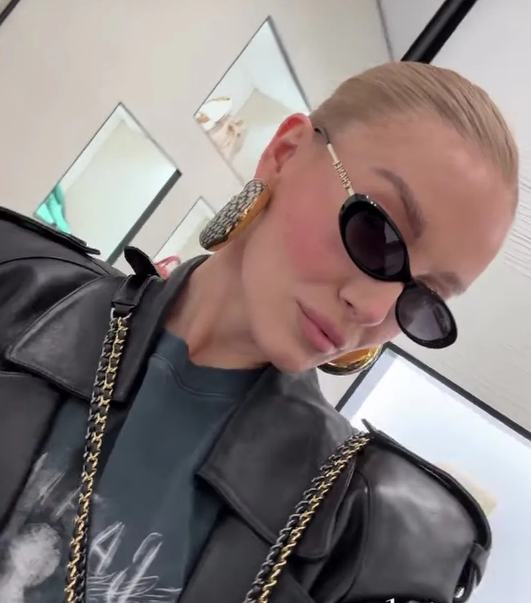 Glasses CHANEL 17810228