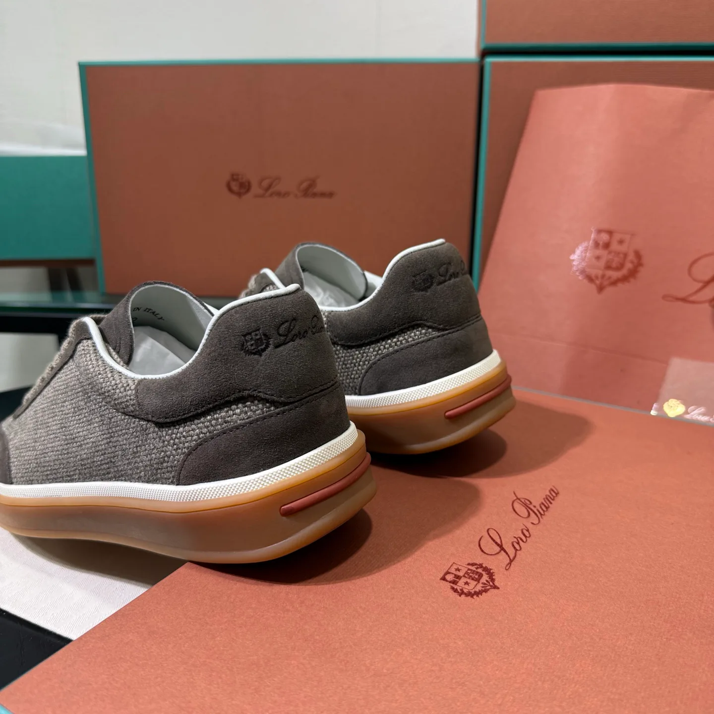 Women's Sneakers LORO PIANA 17955594