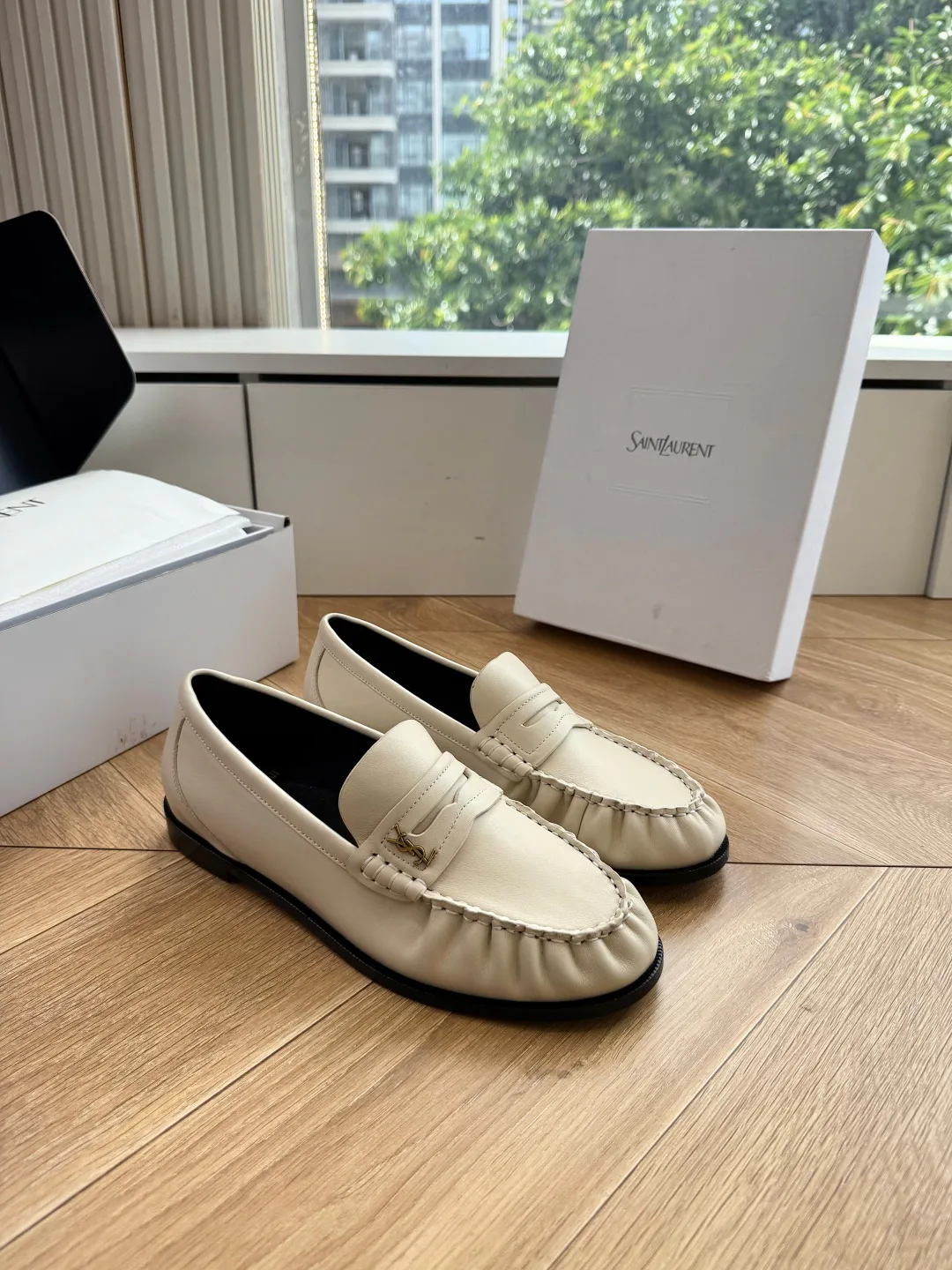 Men's Loafers And Dress Shoes SAINT LAURENT 17569097
