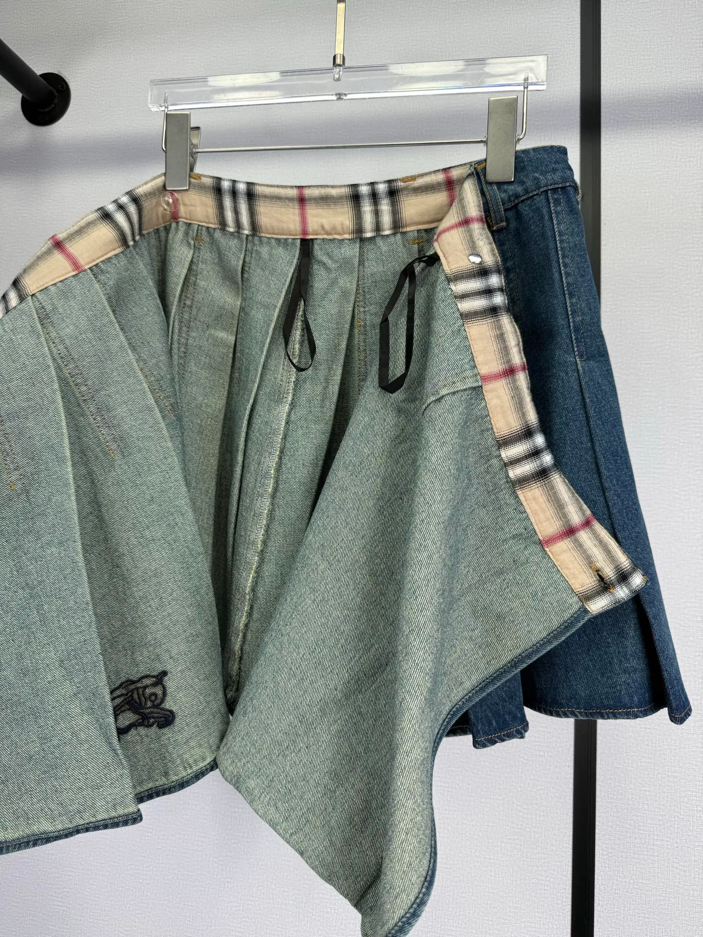 Women's Skirts BURBERRY 18022218