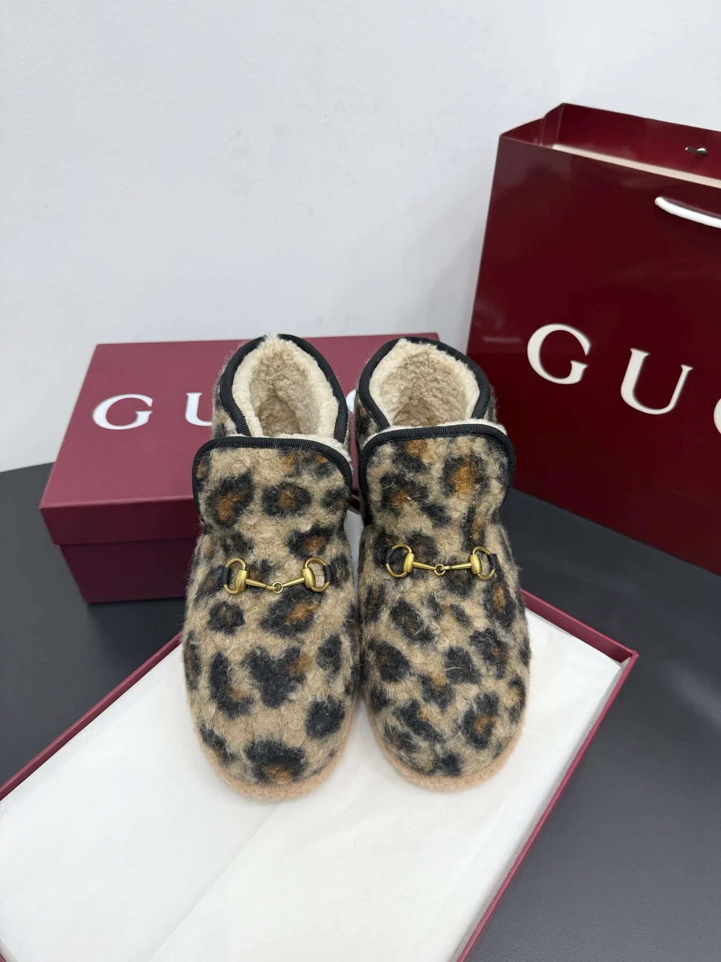 Women's Ugg Boots GUCCI 18393444