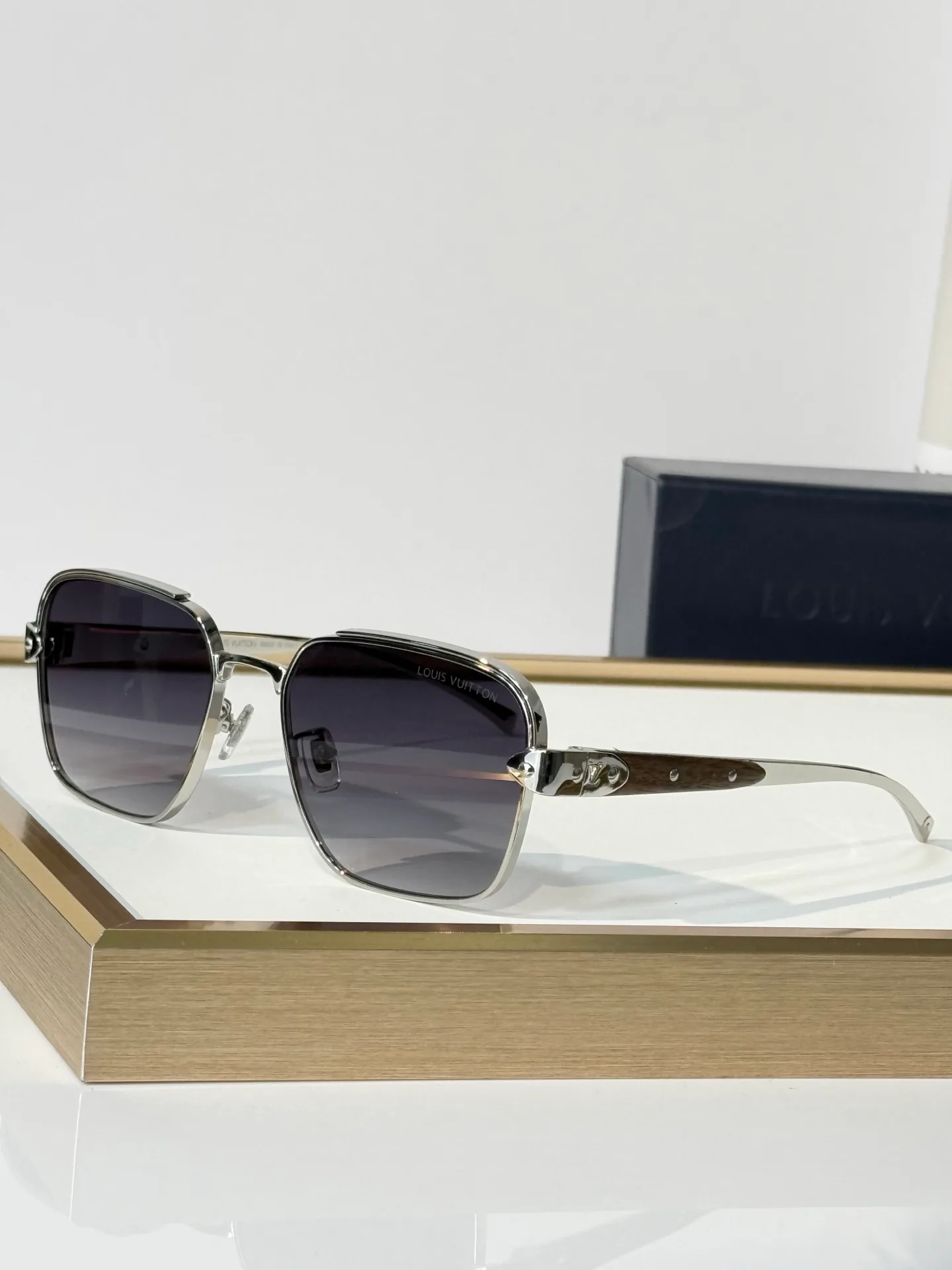 Glasses LOUIS VUITTON 18453222