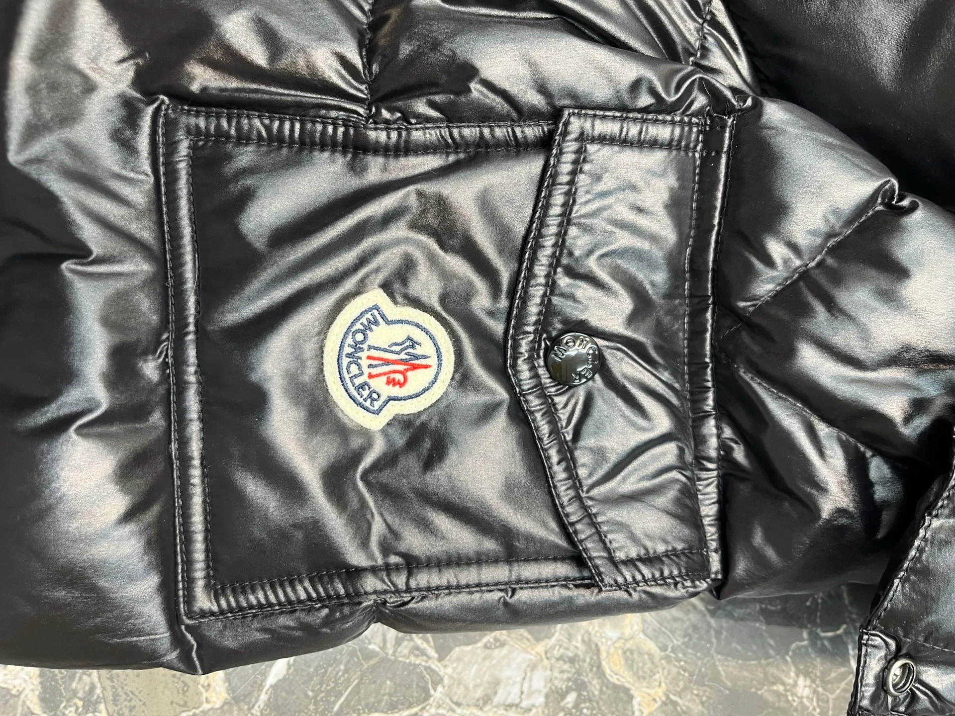 Куртки И Пуховики Мужские Moncler 18581651