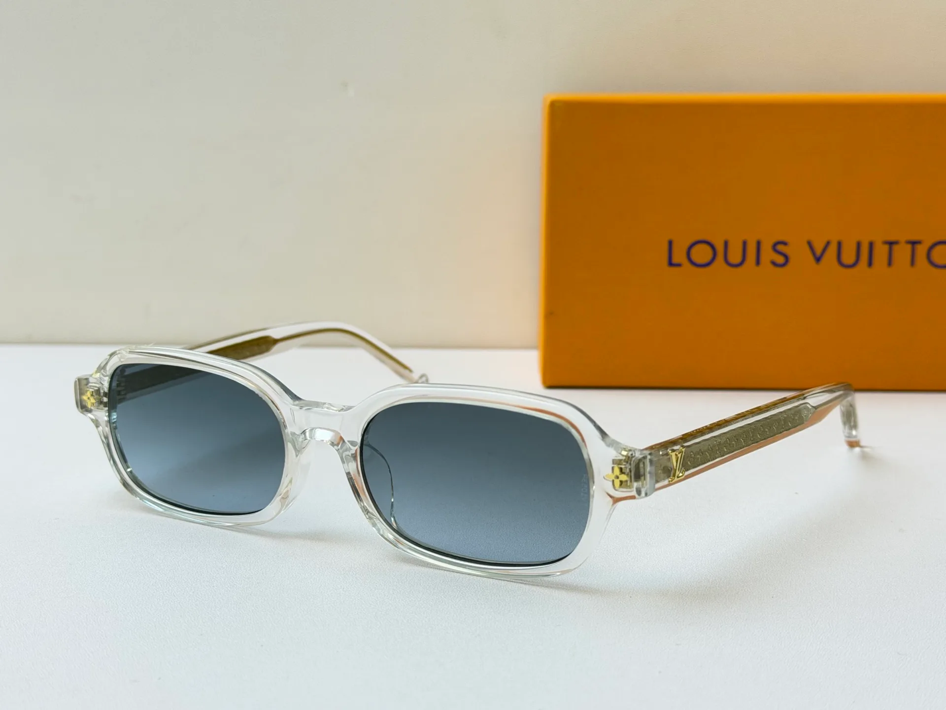 Glasses LOUIS VUITTON 17188488