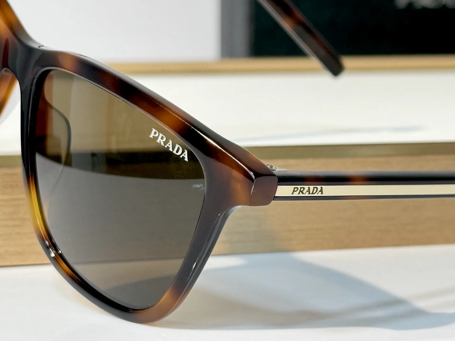 Очки Prada 18602852