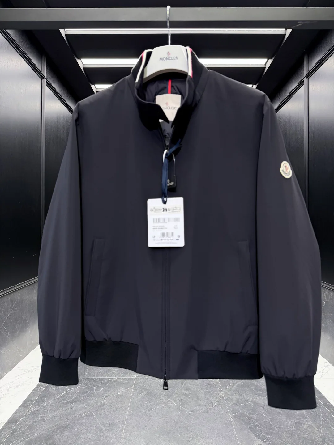 Куртки И Пуховики Мужские Moncler 18596198