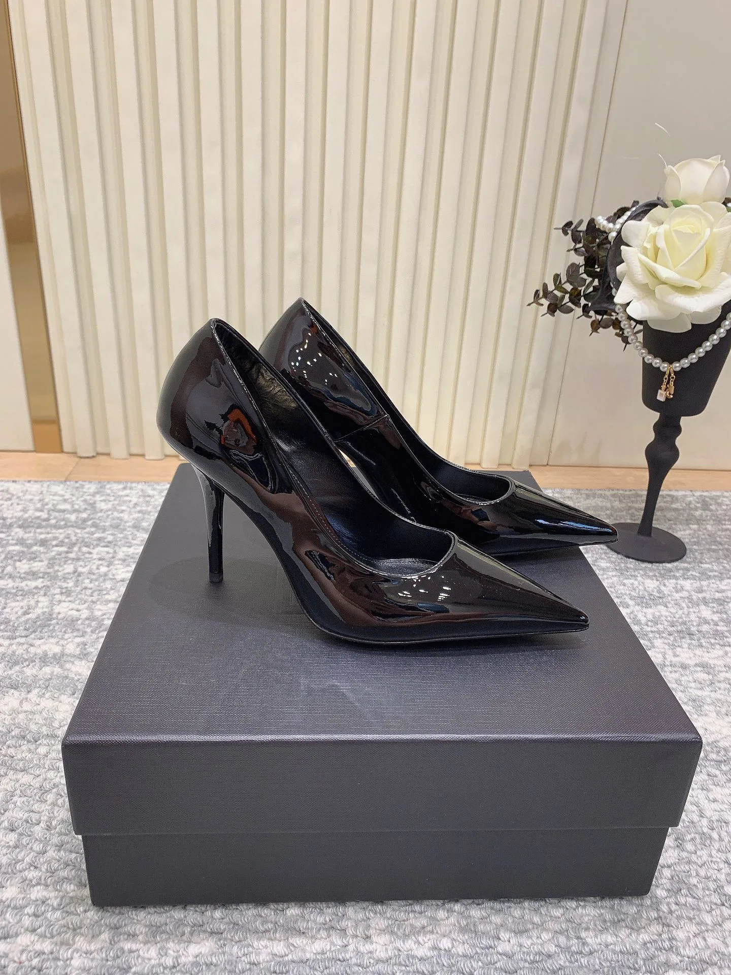 Women's Heels SAINT LAURENT 17431951