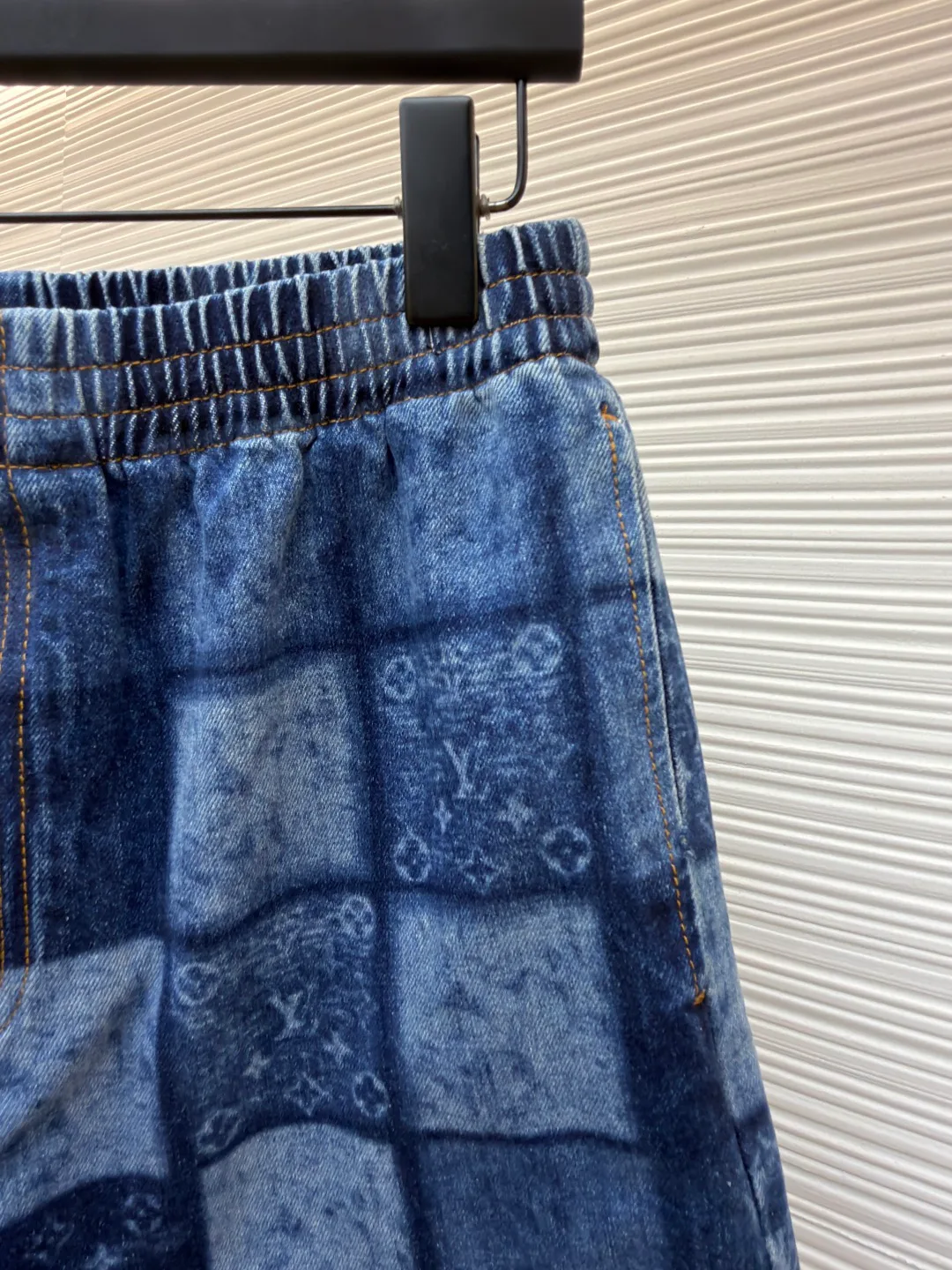 Men's Shorts LOUIS VUITTON 17699413