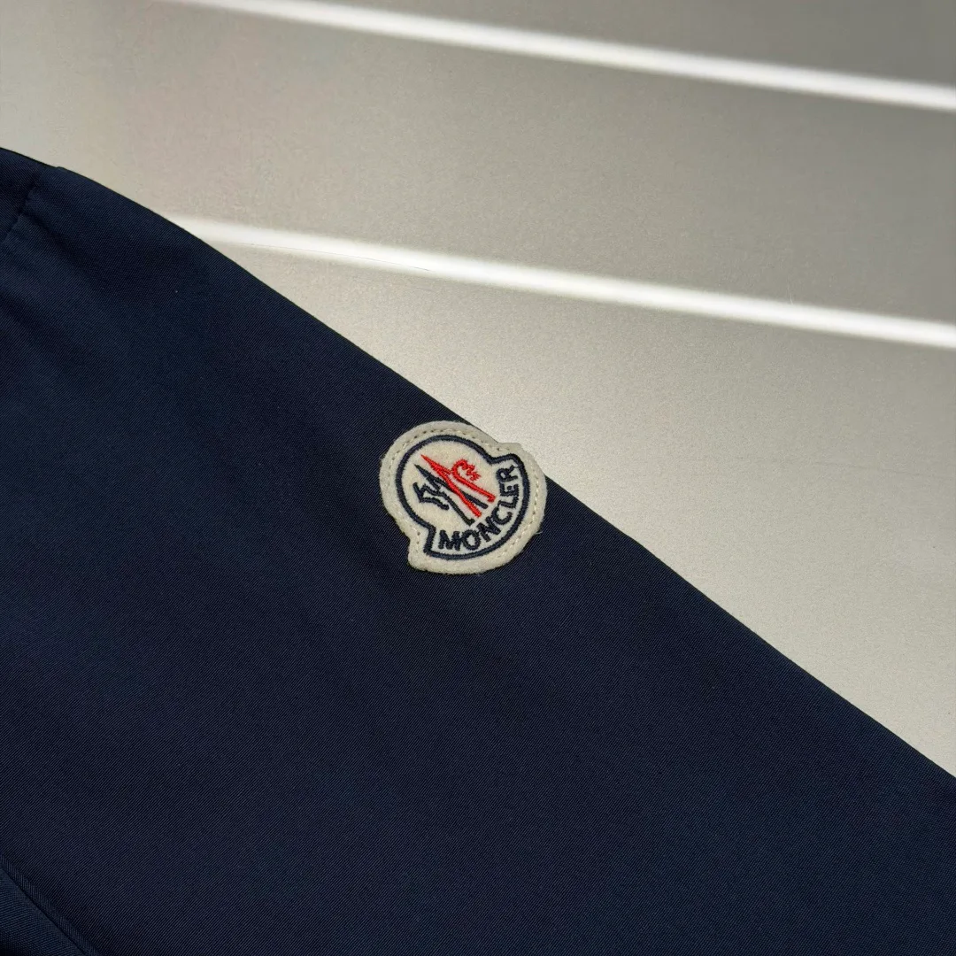 Men's Jackets And Down Jackets MONCLER 17876337