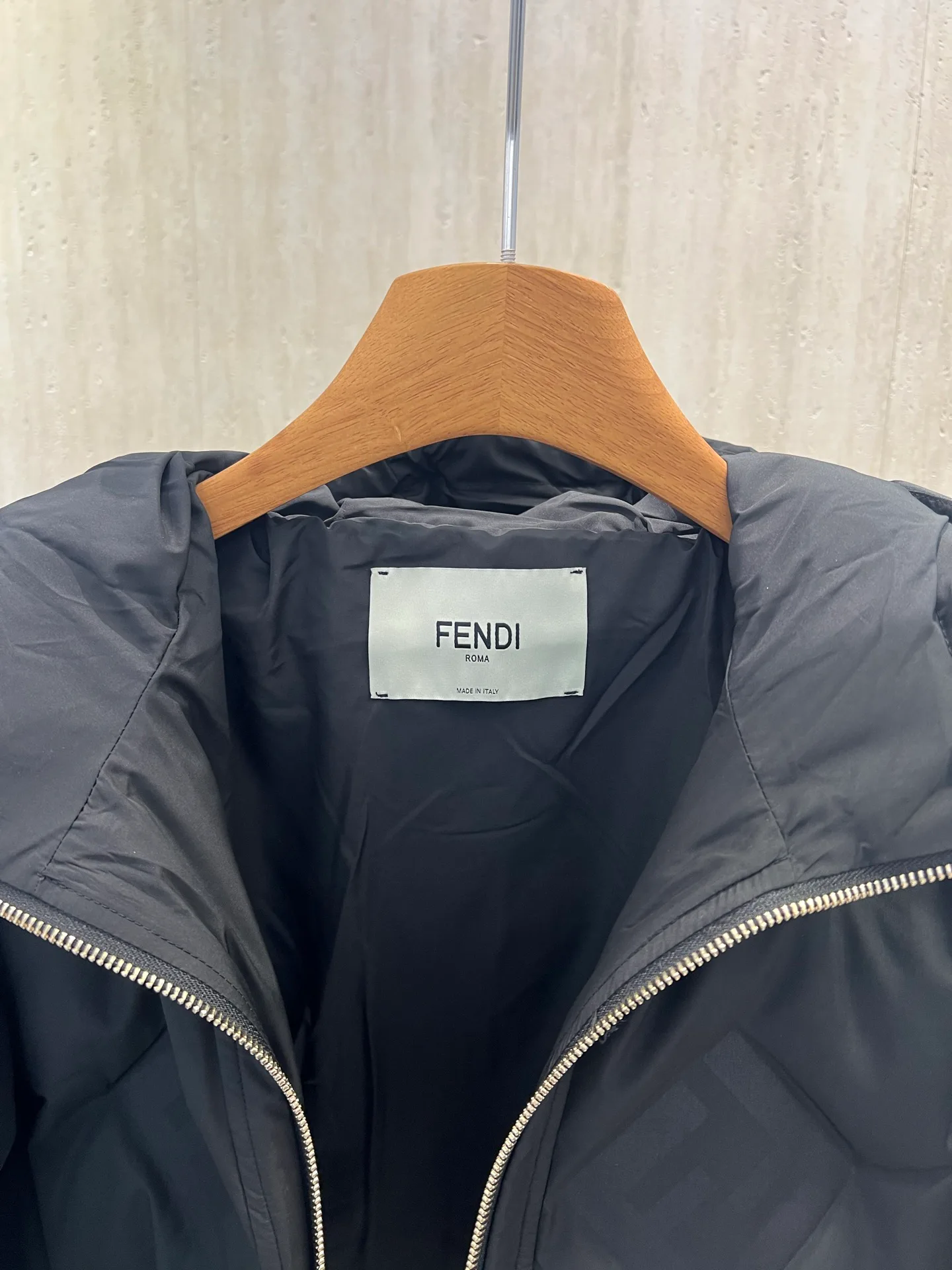 Куртки И Пуховики Мужские Fendi 18634371