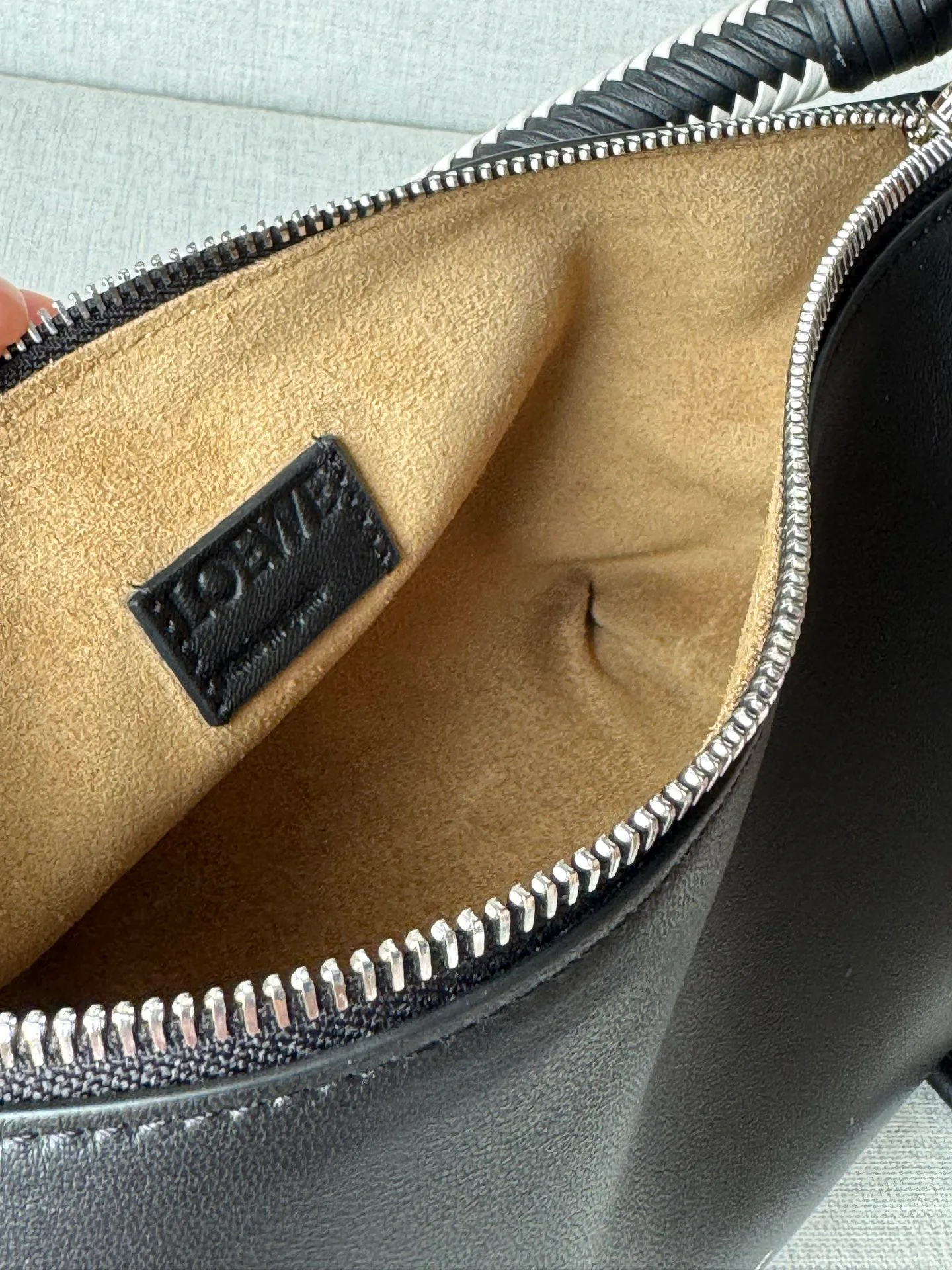 Women's Classic Handbags LOEWE 17722819