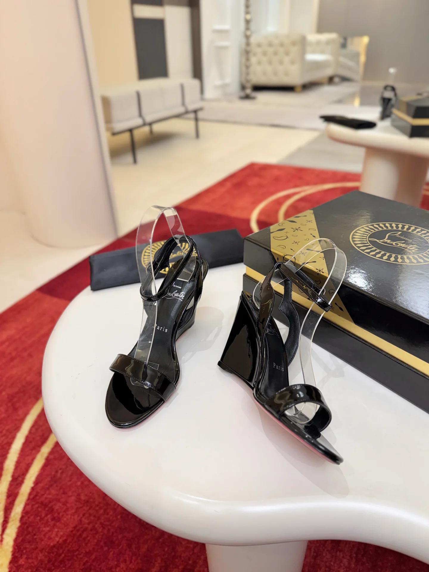 Women's Open-Toe Sandals CHRISTIAN LOUBOUTIN 18500926