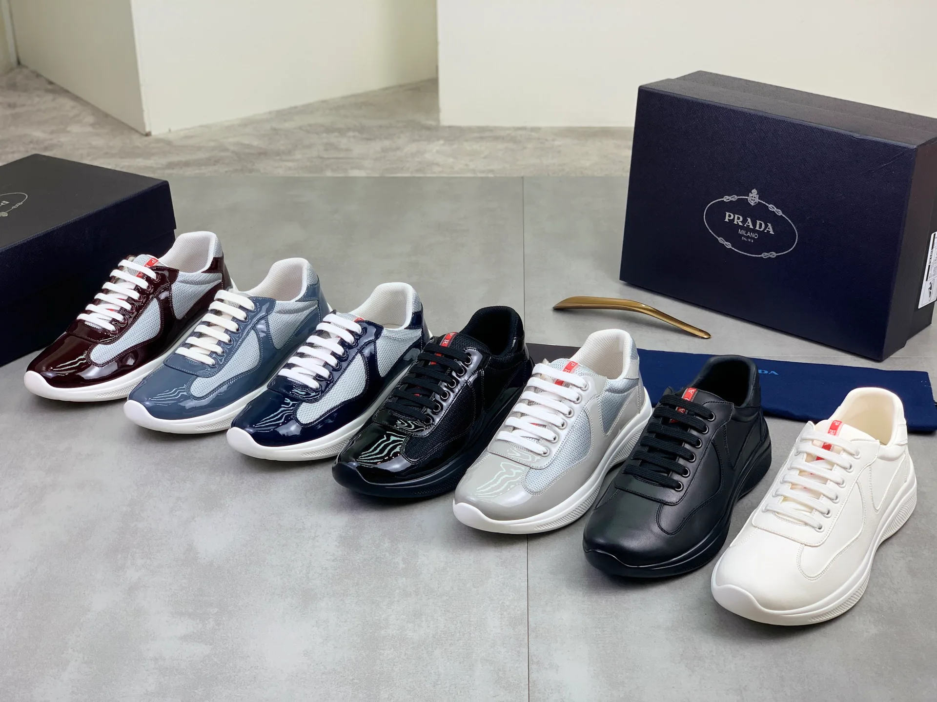Women's Sneakers PRADA 18365203