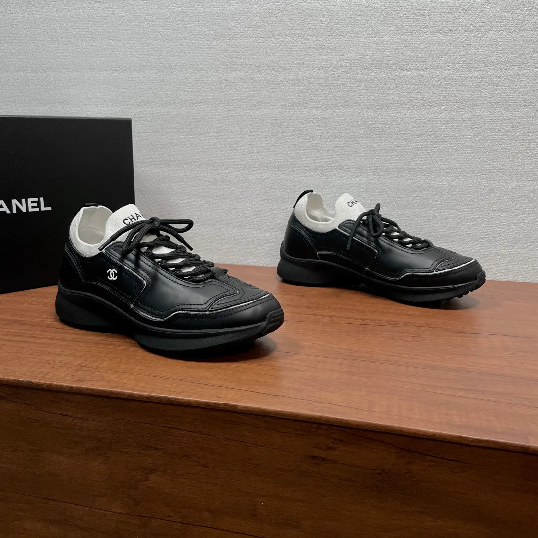 Women's Sneakers CHANEL 17542459