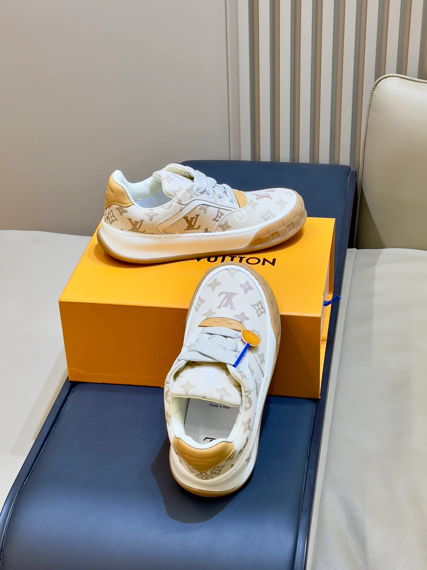 Men's Sneakers LOUIS VUITTON 18073515