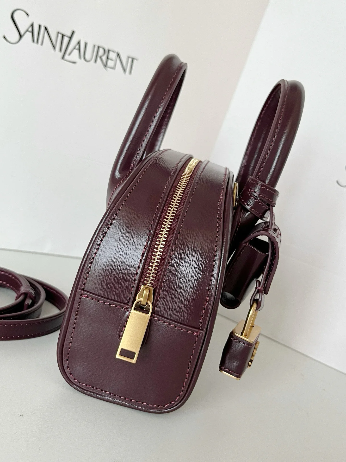 Классические Сумки Женские Saint Laurent 18610963